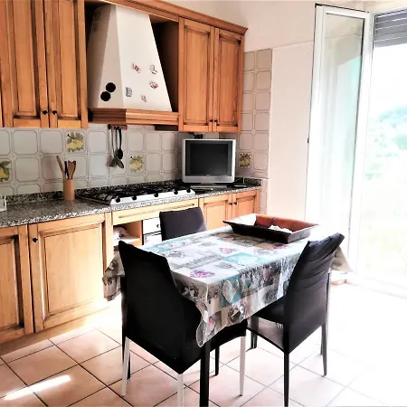 Apartment Mountain View Holidays In La Spezia *