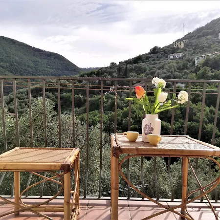 Mountain View Holidays In La Spezia Apartment *
