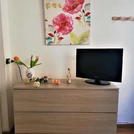 Mountain View Holidays In La Spezia Apartment
